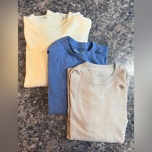 Abercrombie Kids Lot of 3 Shirts Size 15/16